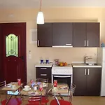 Mikros Gialos Apartments * 米克罗斯雅洛斯