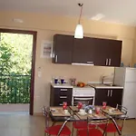 Mikros Gialos Apartments * 米克罗斯雅洛斯