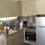 Mikros Gialos Apartments *
