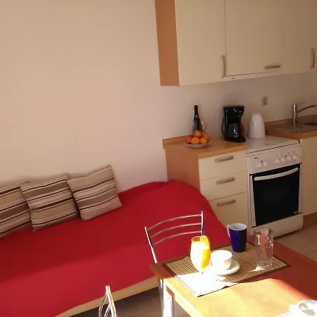 Mikros Gialos Apartments