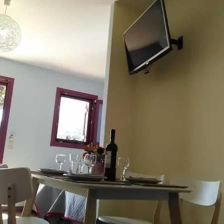 Mikros Gialos Apartments