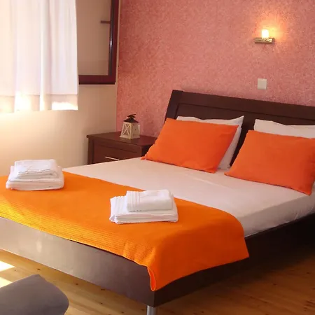 Mikros Gialos Apartments * ミクロス・ギアロス