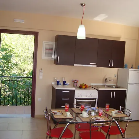 Mikros Gialos Apartments * ミクロス・ギアロス