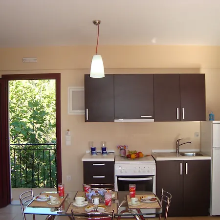 Mikros Gialos Apartments Apartment
