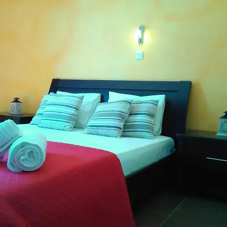 Mikros Gialos Apartments