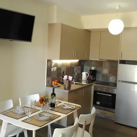 アパート Mikros Gialos Apartments