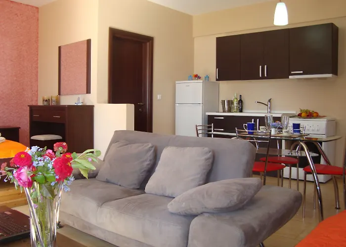 Mikros Gialos Apartments Apartman