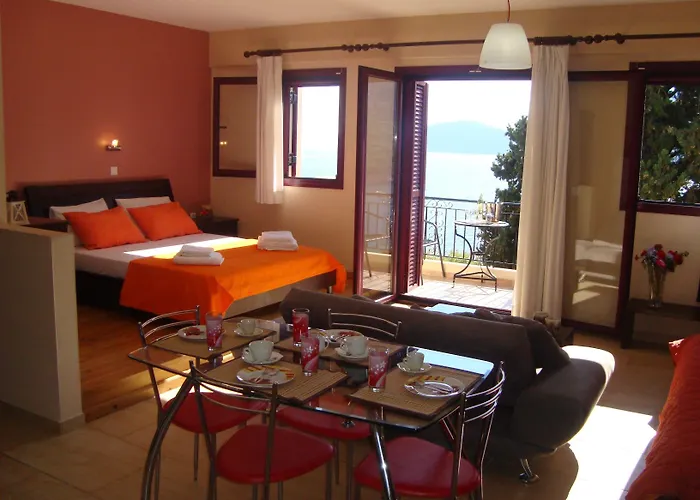 Mikros Gialos Apartments Apartman