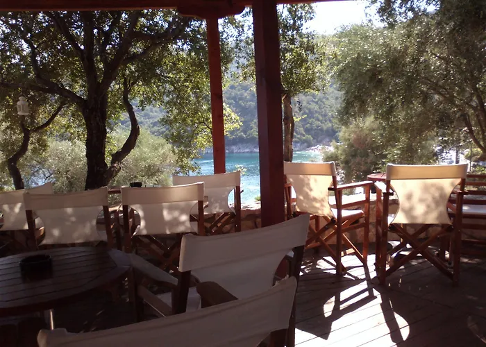 Mikros Gialos Apartments Apartman