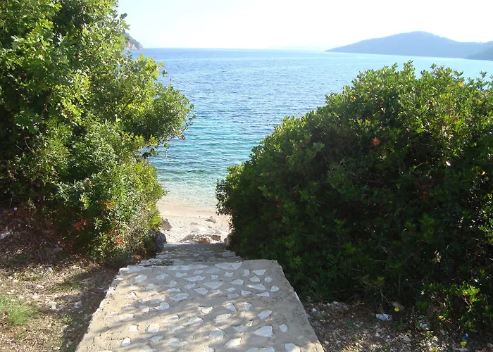 Mikros Gialos Apartments *