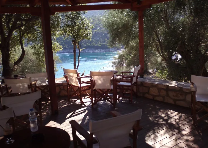 Mikros Gialos Apartments Apartman