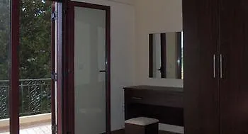 Mikros Gialos Apartments Apartman