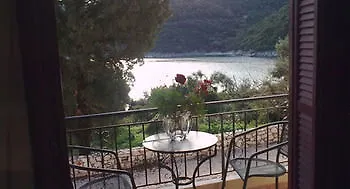 Mikros Gialos Apartments