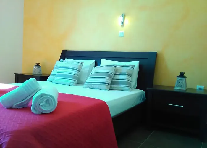 Mikros Gialos Apartments