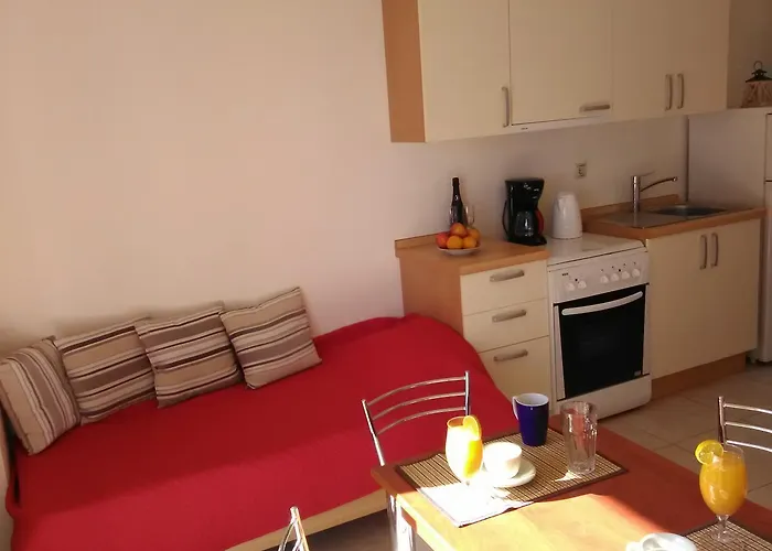 Mikros Gialos Apartments