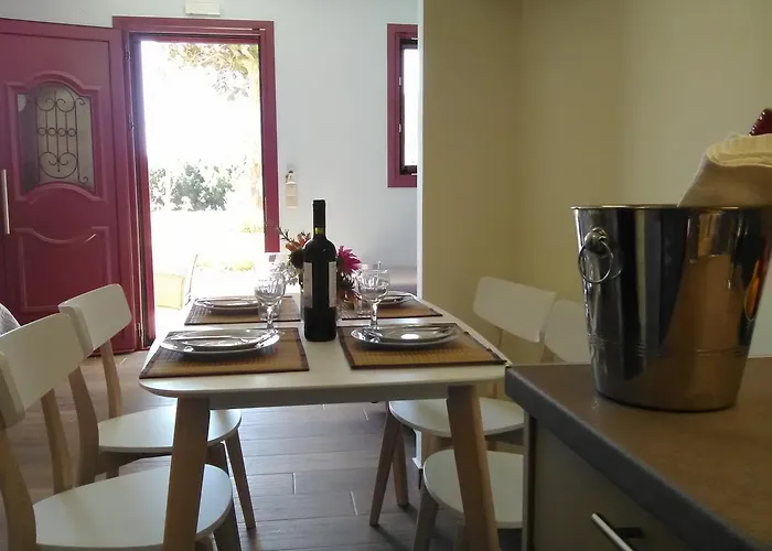 Mikros Gialos Apartments Apartman *