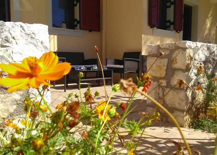 Mikros Gialos Apartments Apartman