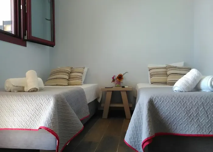 Mikros Gialos Apartments *